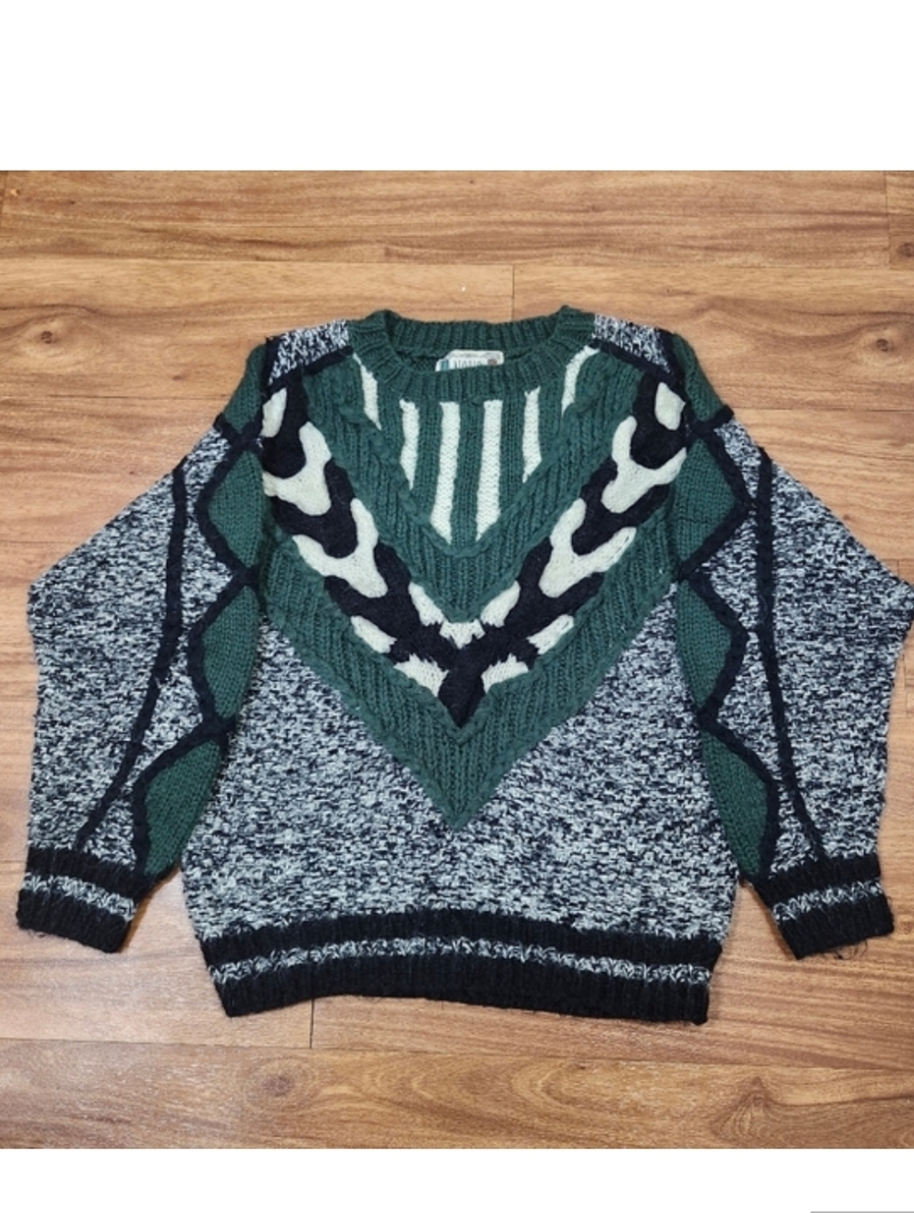 Vintage 1987 NOVO Chunky Hand Knit Mohair Knit Oversize Sweater Large
